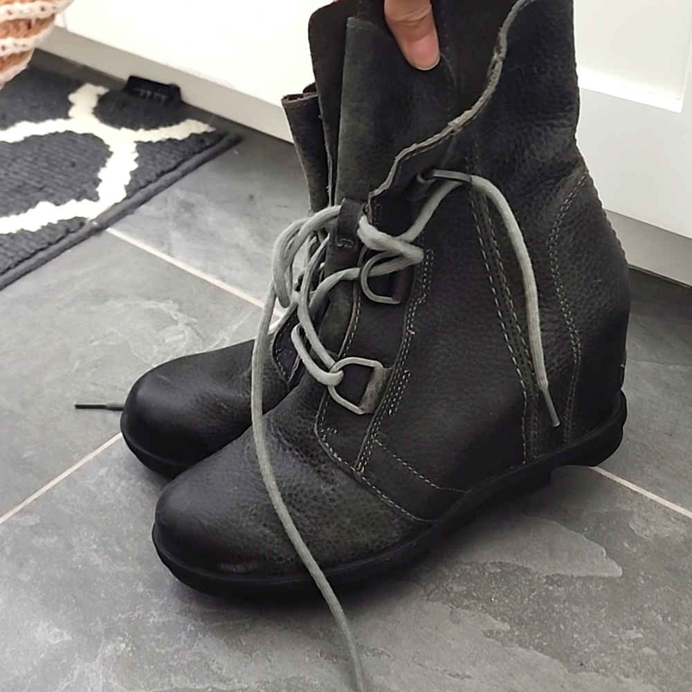 Sorel wedge booties